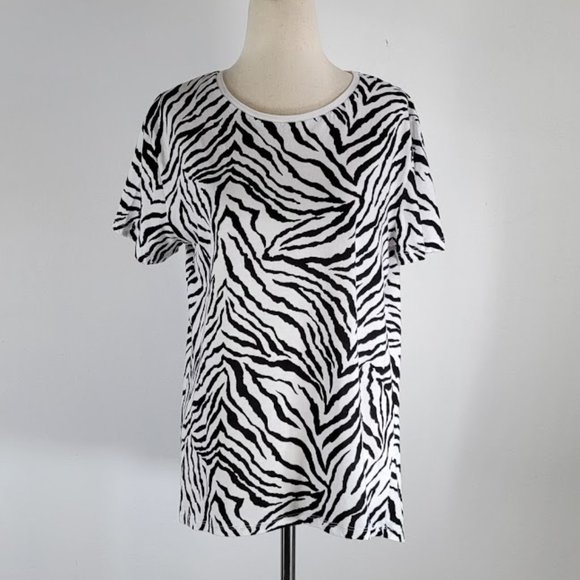 Zara Tops - ZARA zebra print T-shirt Sz M